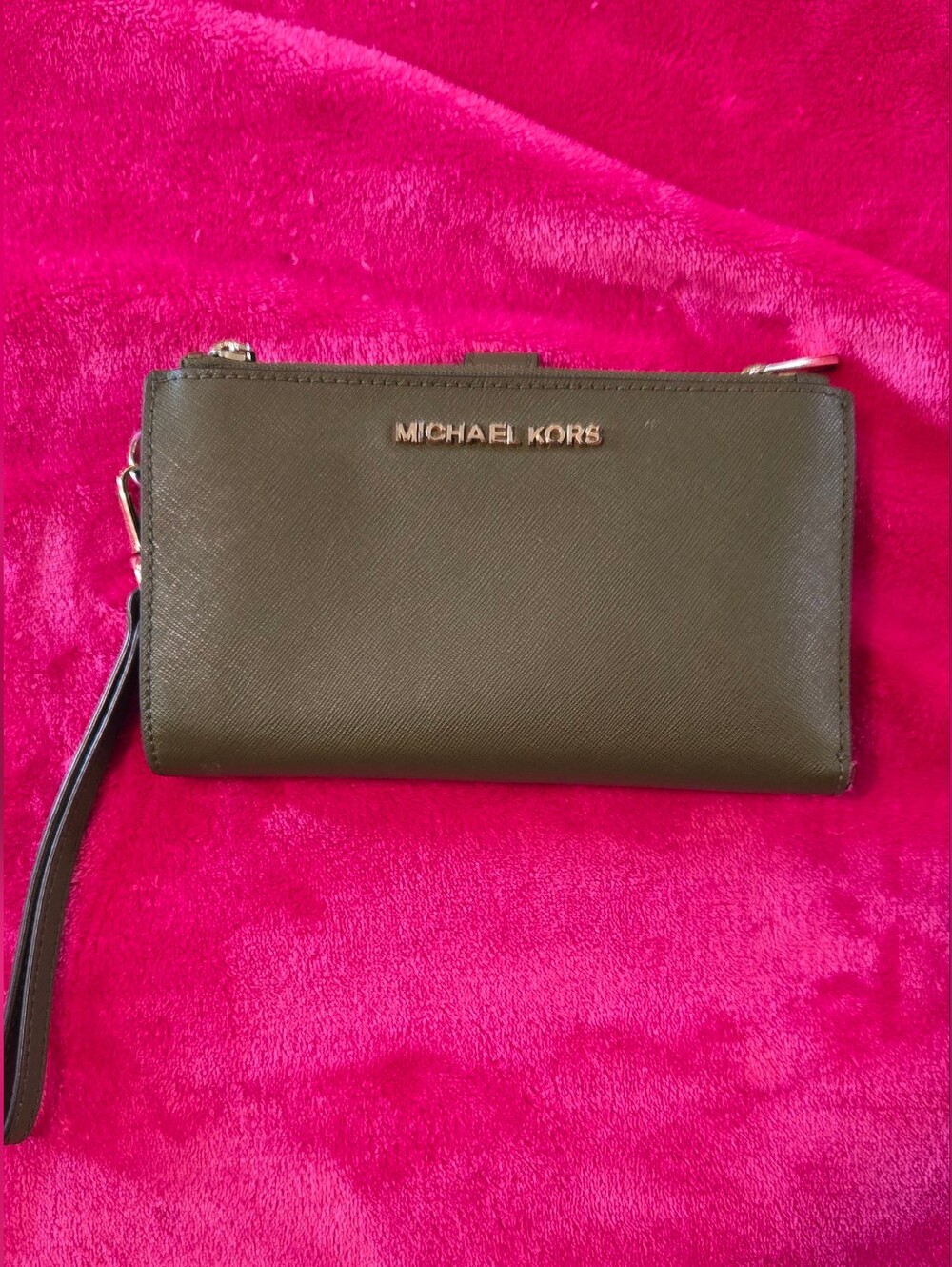 Michael Kors Olive Green Saffiano Leather Wristlet with Gold Logo